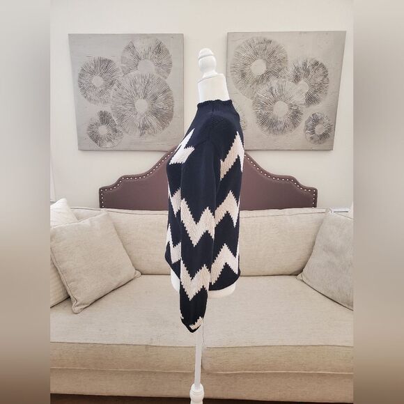 🌹 TALBOTS 🌹 Chunky Knit Mock Neck Chevron Black/White Sweater - [Petite Small] - Picture 4 of 9